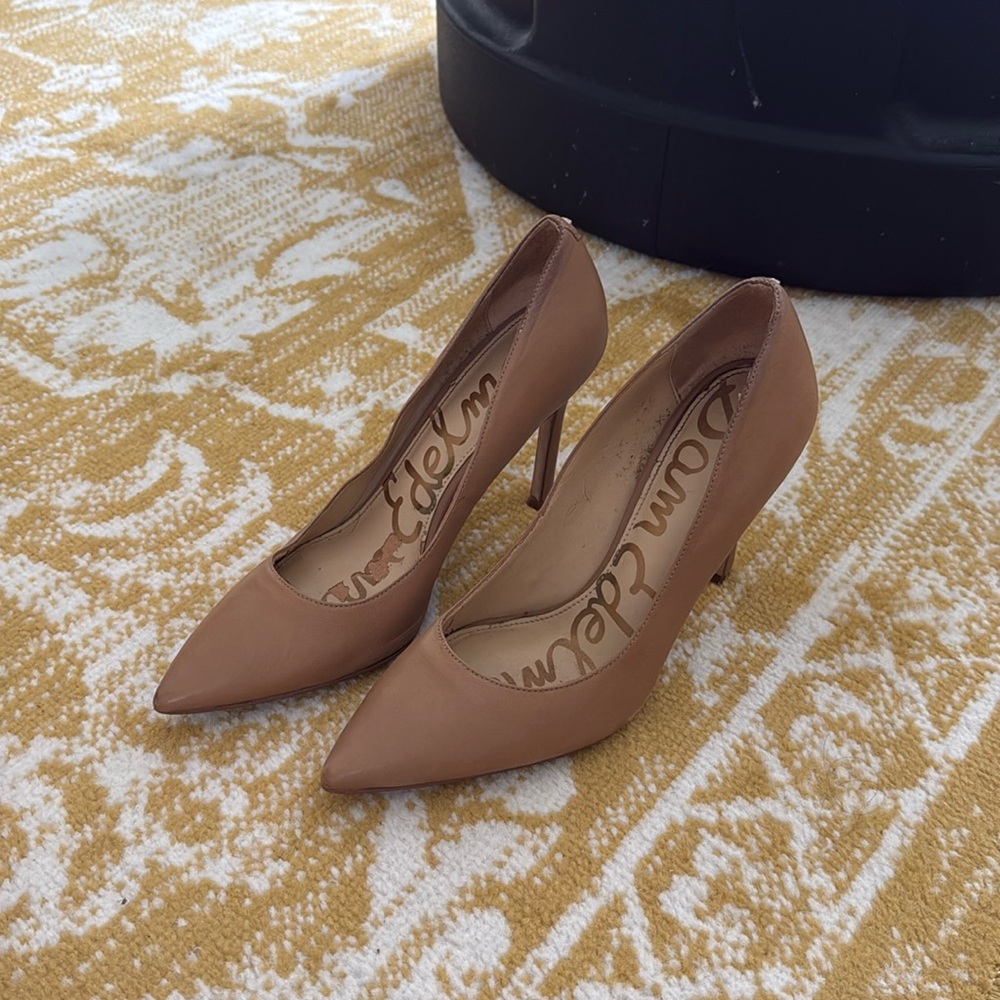 Sam Edelman Hazel Pointed Toe Pumps - Picture 2 of 7